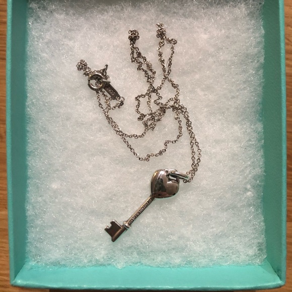 Tiffany key necklace - Picture 2 of 4